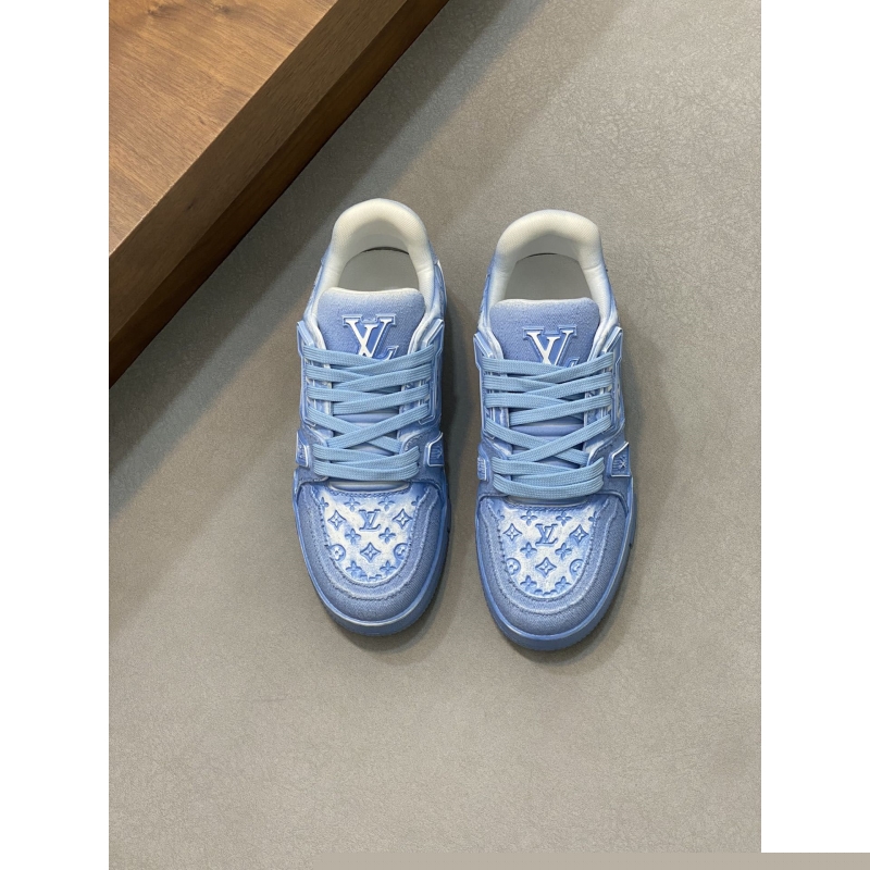 l**is V*t*n sneakers